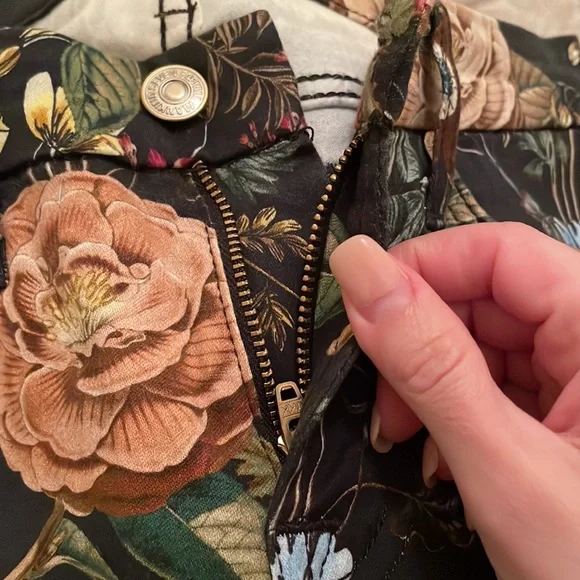 7 For All Mankind Floral Skin Jean (Mid-Waist) - Picture 11 of 11